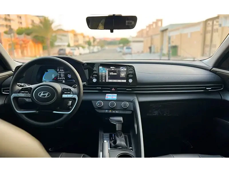 hyundai-elentra-slide-7