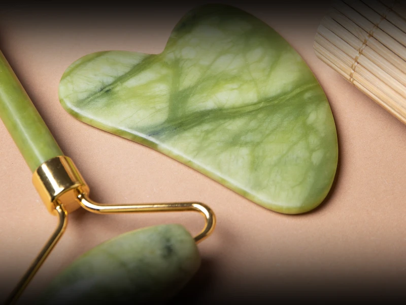 Face Massage (Gua Sha)